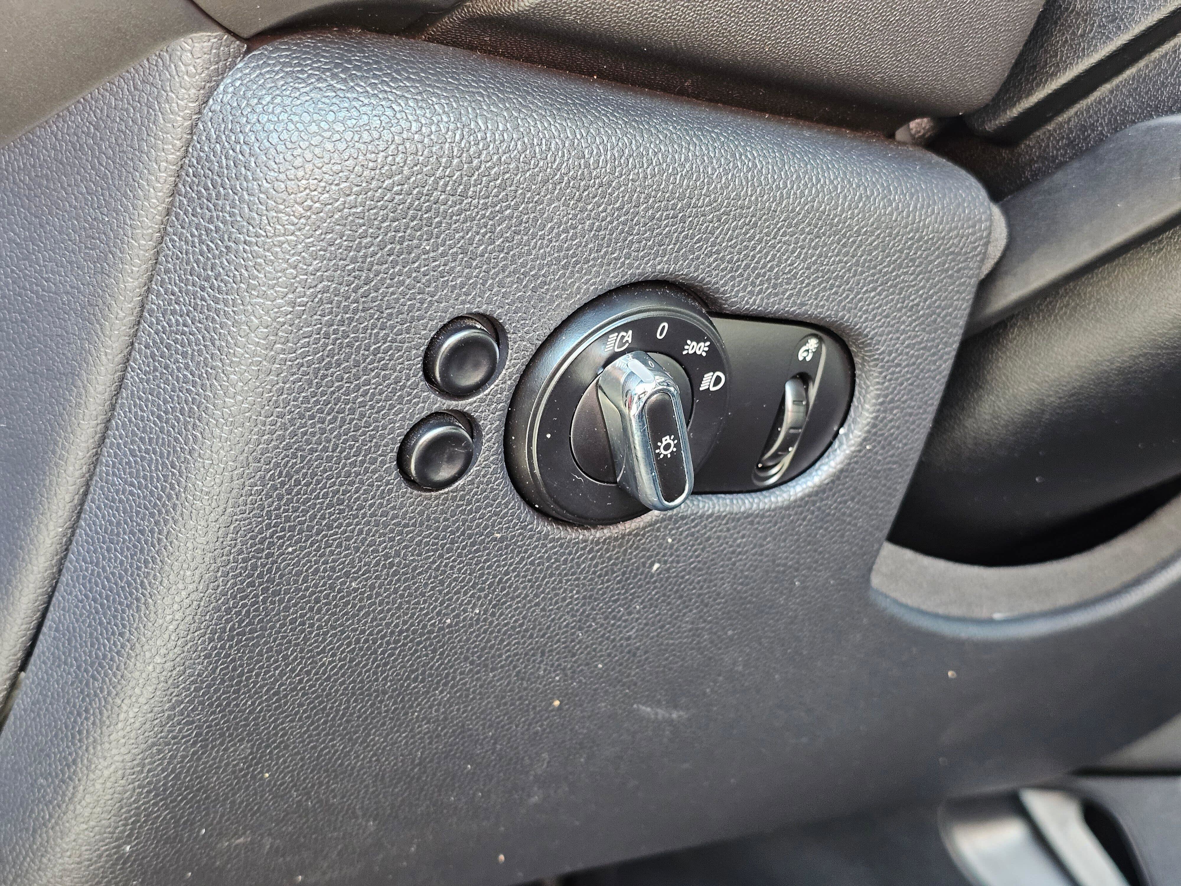 Used 2020 MINI Cooper S image 18