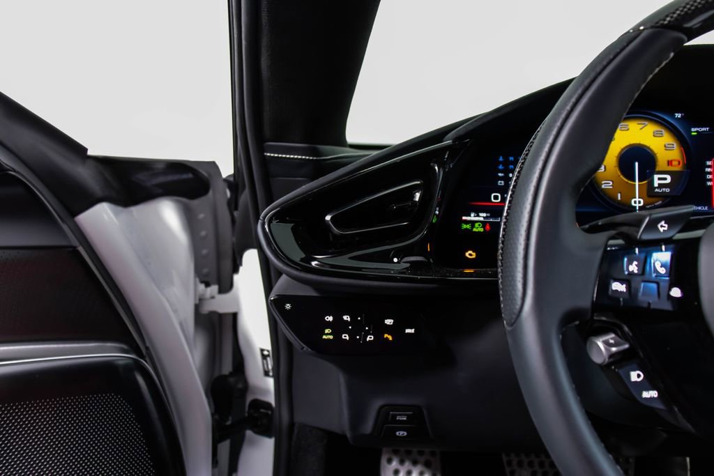 Certified 2025 Ferrari 12Cilindri image 38