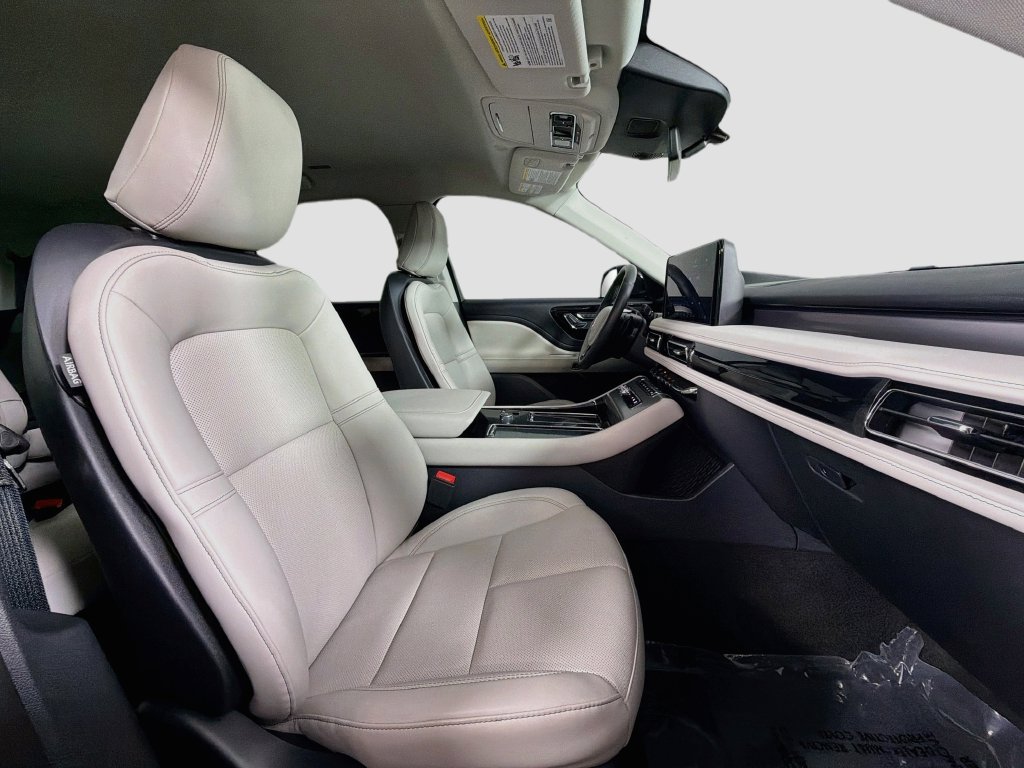 Used 2026 Lincoln Aviator 2WD image 29