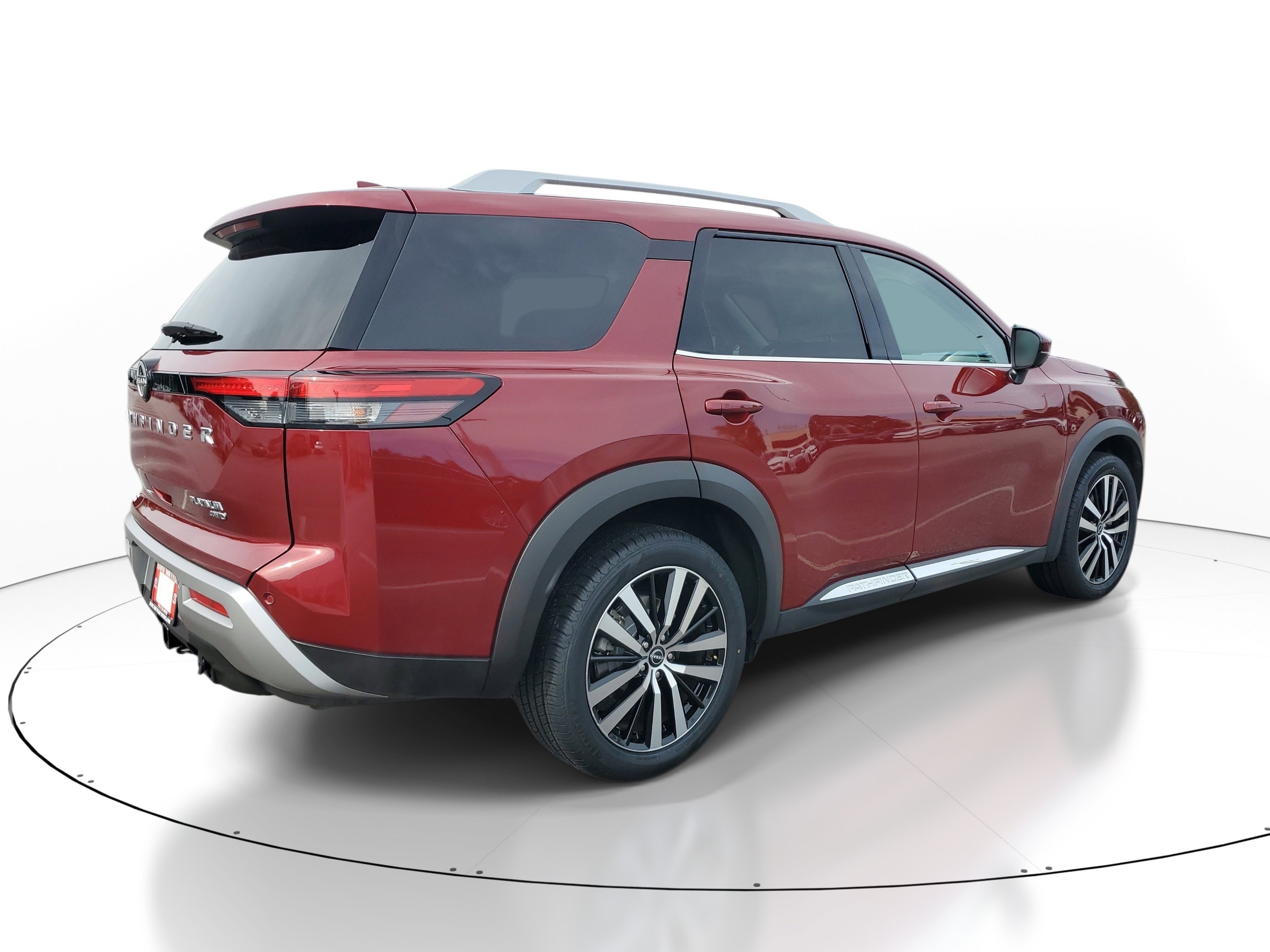 Used 2023 Nissan Pathfinder Platinum w/ Cargo Package AWD/4WD image 6