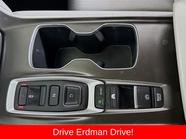 Used 2019 Honda Accord EX image 19