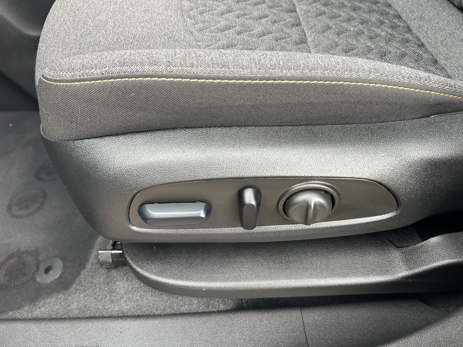 Certified 2024 Chevrolet Equinox LT FWD image 29