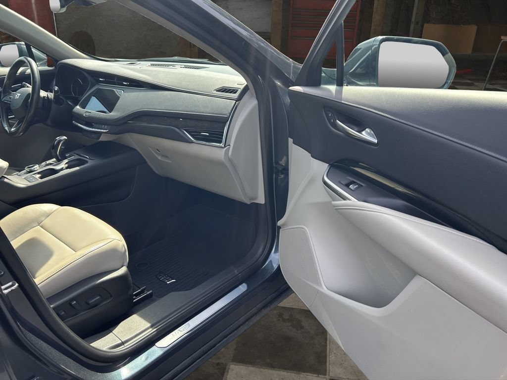 Used 2019 Cadillac XT4 Premium Luxury w/ Driver Awareness Package FWD image 18