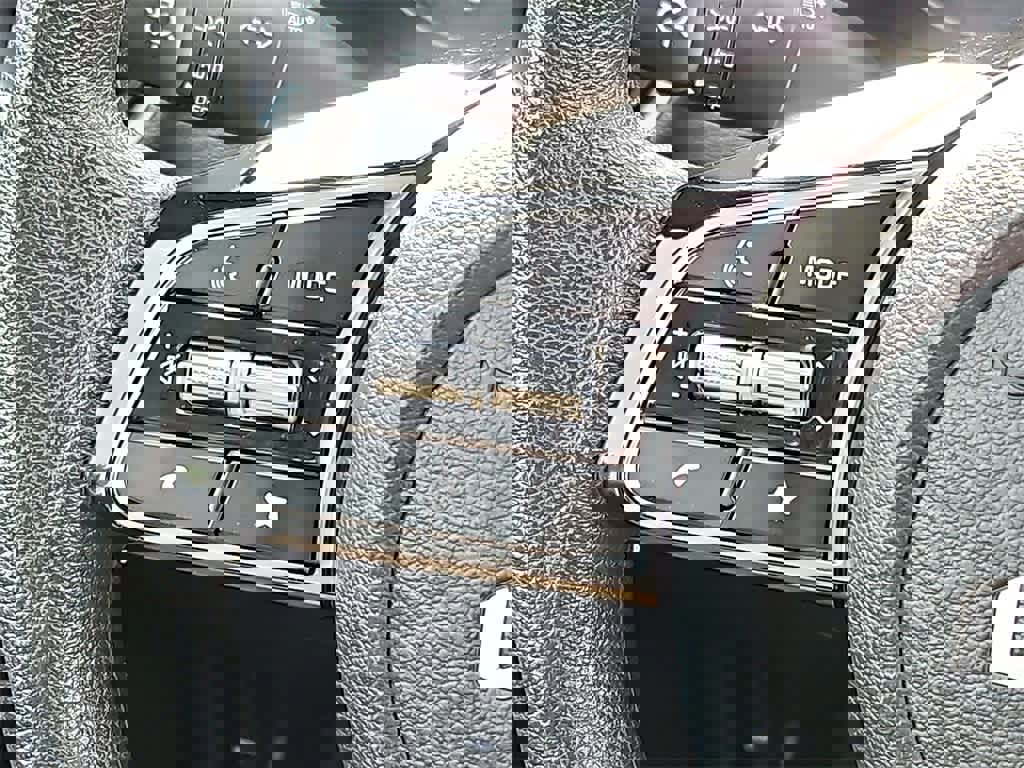 Used 2024 Kia Forte LXS image 18