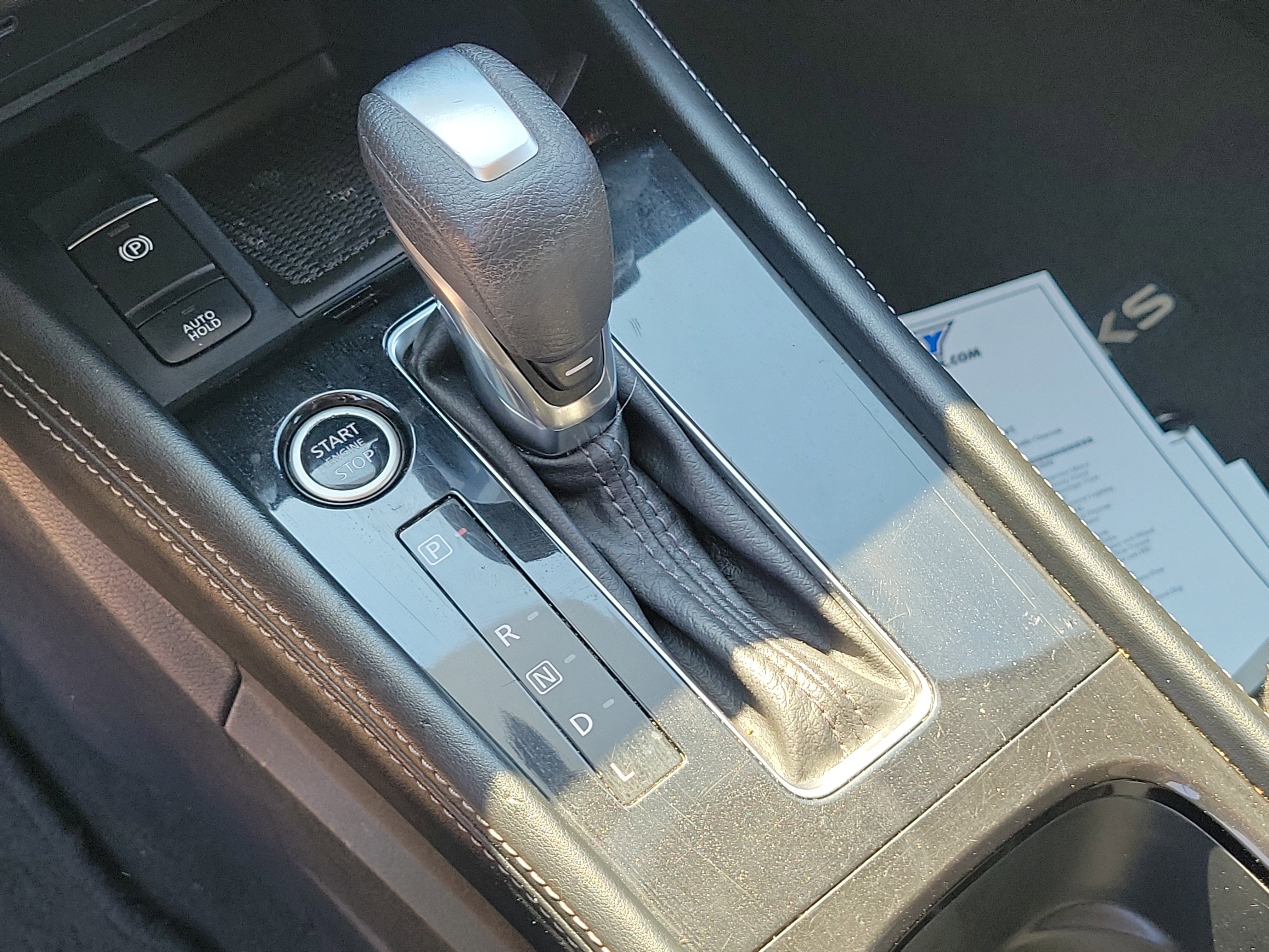 Used 2023 Nissan Kicks SV image 29