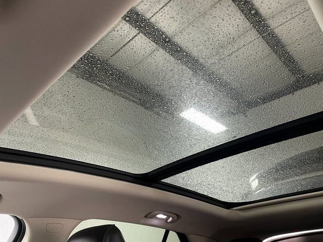 Used 2023 Buick Envision Avenir image 22