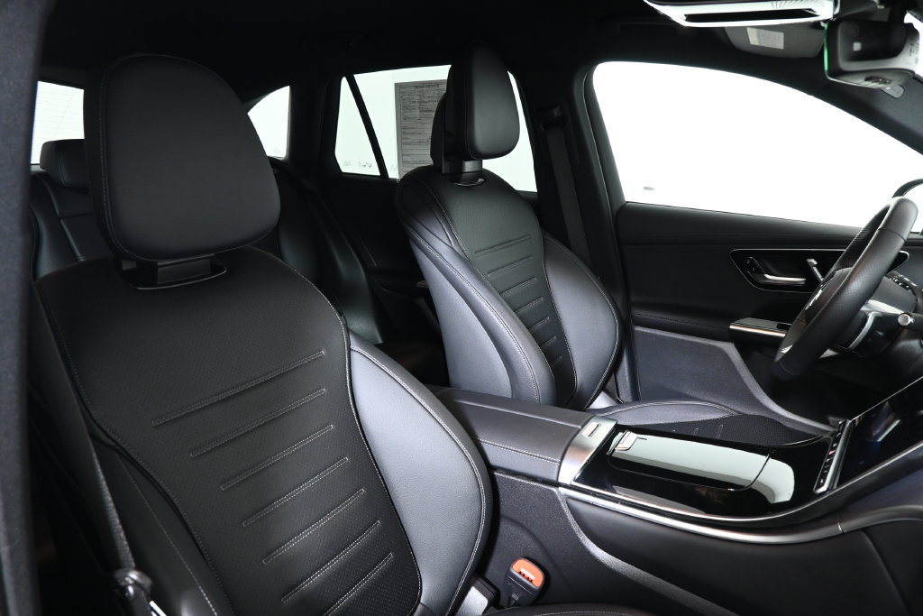 Certified 2026 Mercedes-Benz GLC 300 4MATIC image 27
