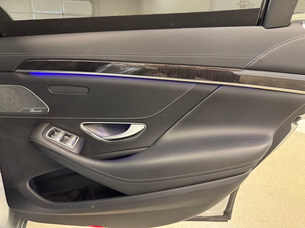 Used 2017 Mercedes-Benz S 550 4MATIC Sedan image 32
