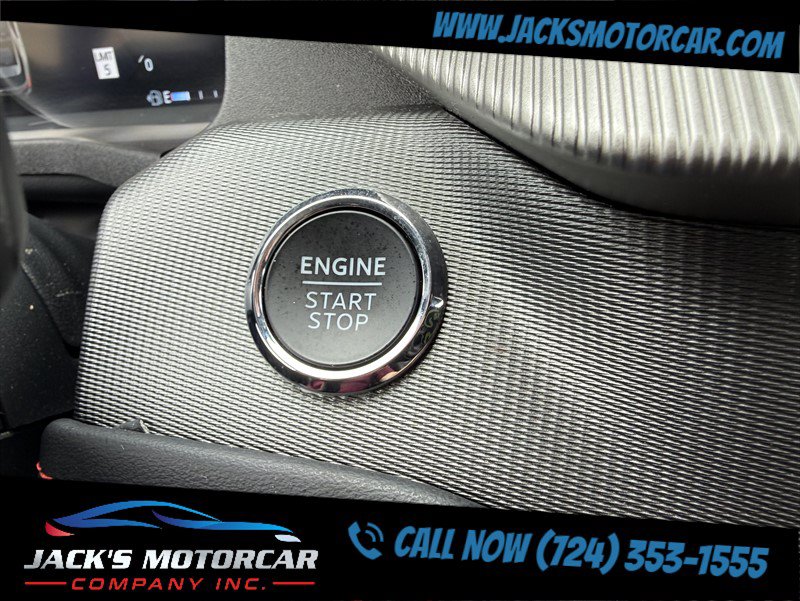 Used 2025 Ford Explorer ST-Line w/ ST-Line Street Pack AWD/4WD image 18
