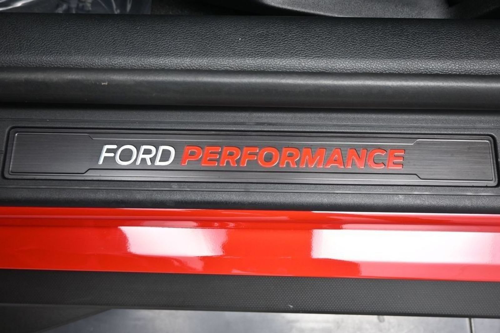 Used 2020 Ford Mustang Shelby GT500 w/ Technology Package RWD image 19