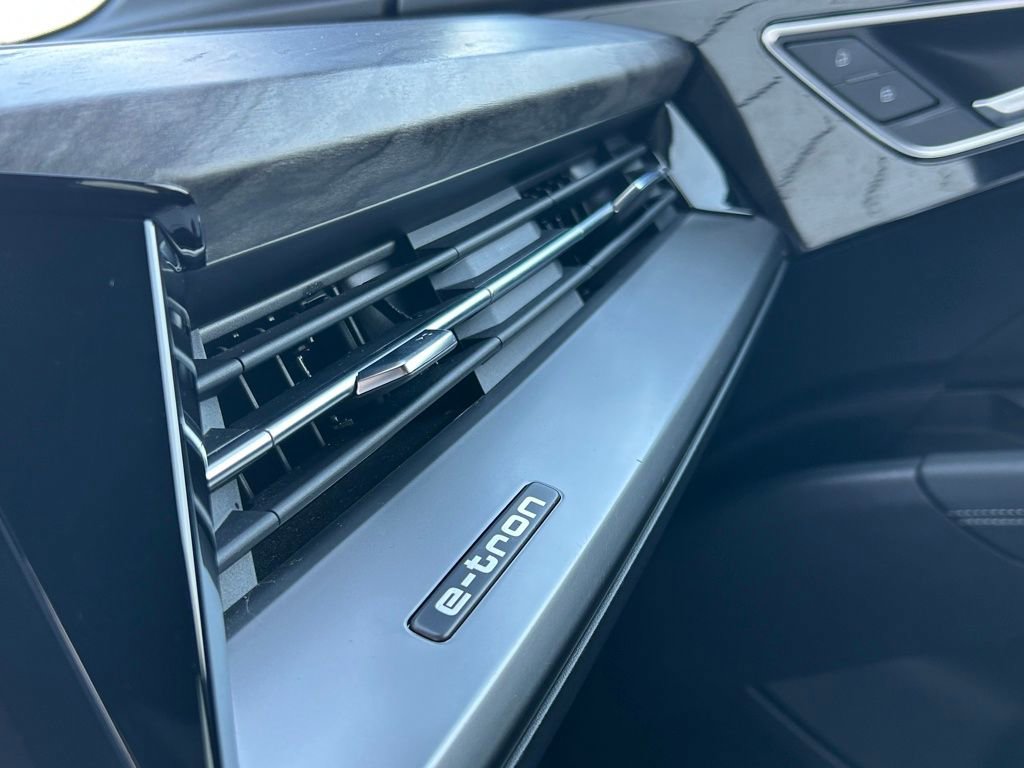 Used 2023 Audi Q4 e-tron Prestige w/ Black Optic Package image 31