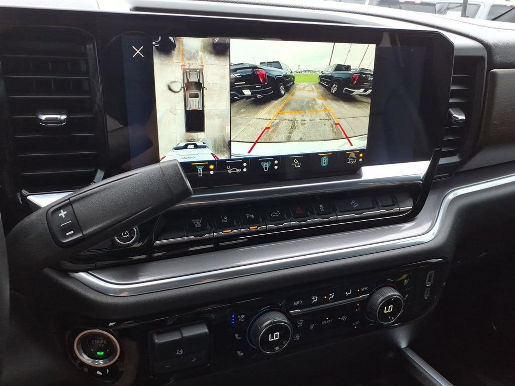 Used 2024 Chevrolet Silverado 2500 High Country w/ High Country Premium Package AWD/4WD image 31