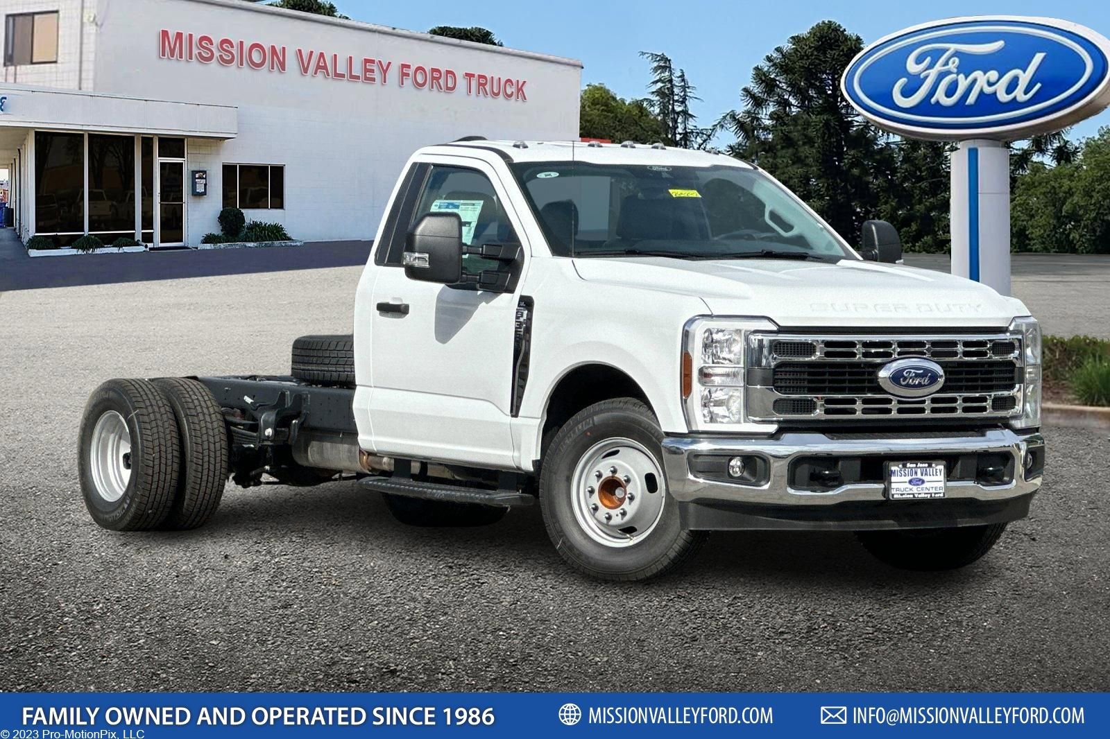 New 2026 Ford F350 XL w/ XL Chrome Package
