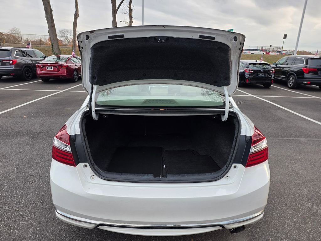 Used 2016 Honda Accord EX-L image 28