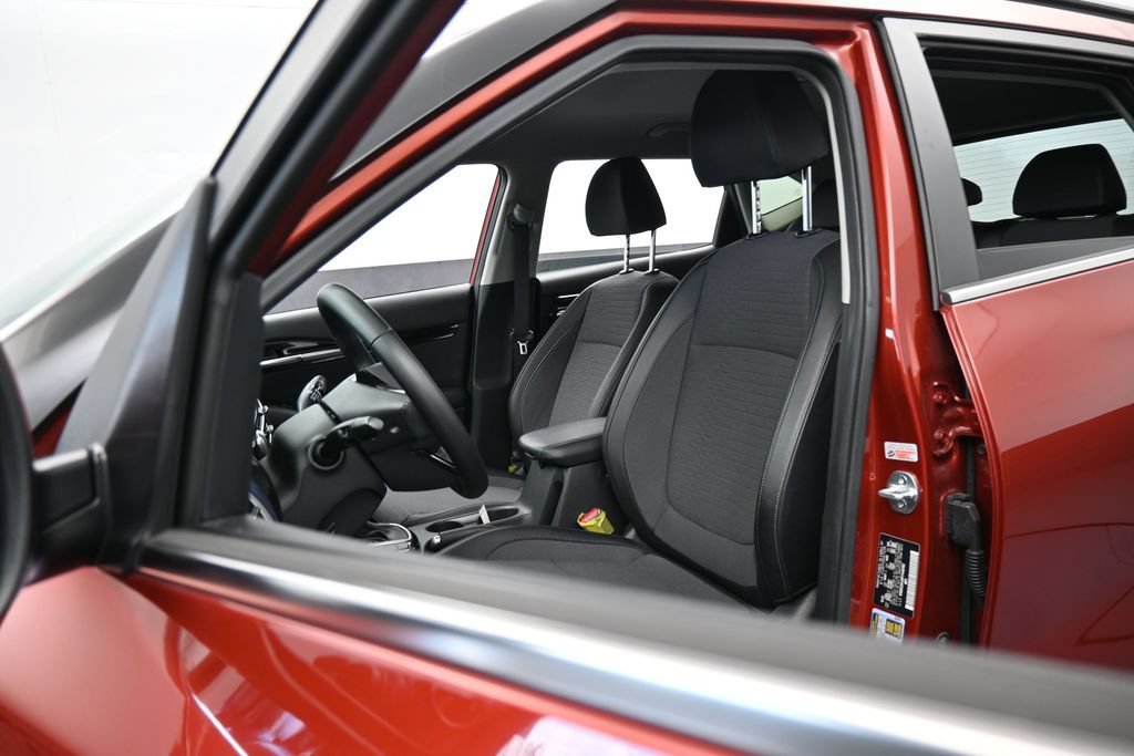 Used 2023 Kia Seltos S FWD image 10