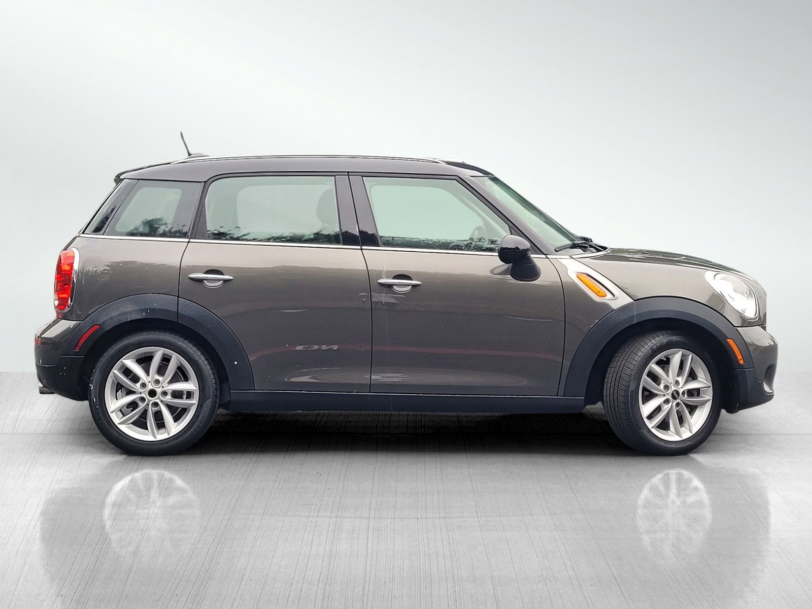 Used 2012 MINI Cooper Countryman image 3