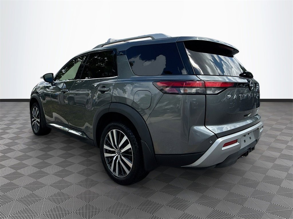 Used 2022 Nissan Pathfinder Platinum w/ Cargo Package image 8