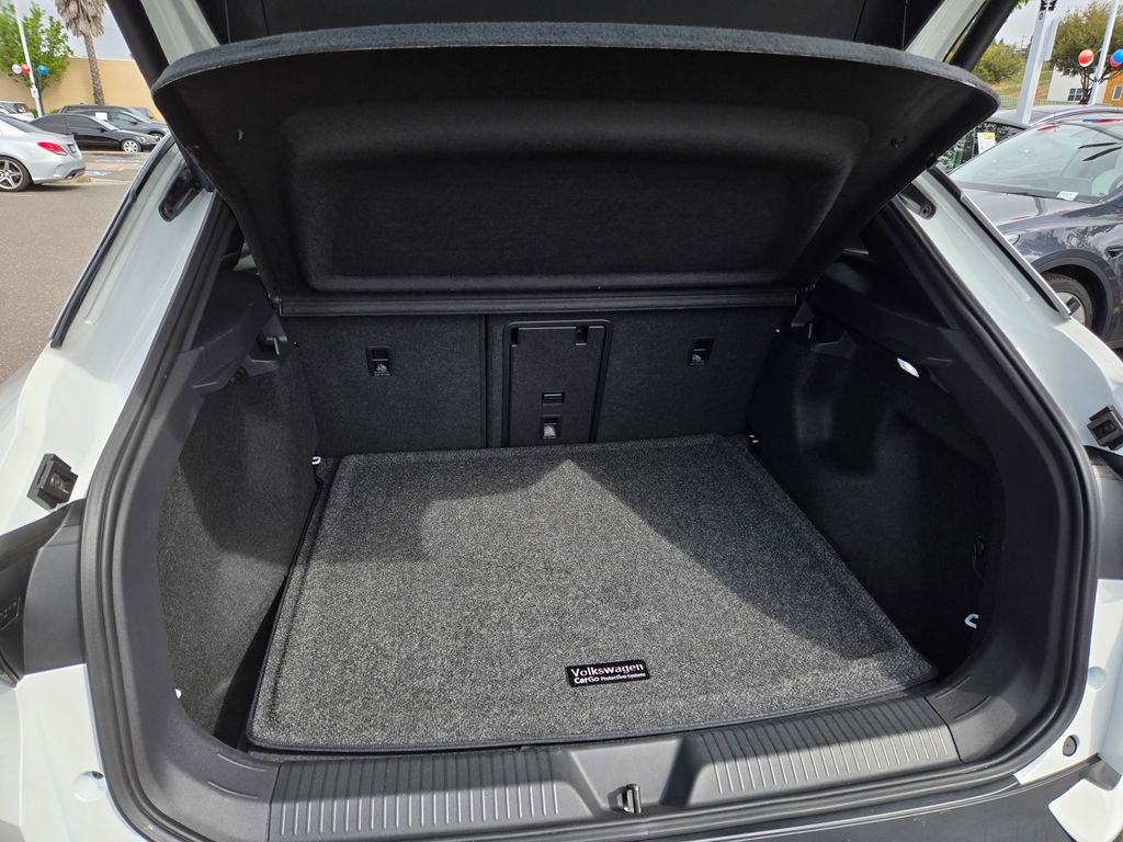 Certified 2023 Volkswagen ID.4 Pro S Plus AWD/4WD image 25