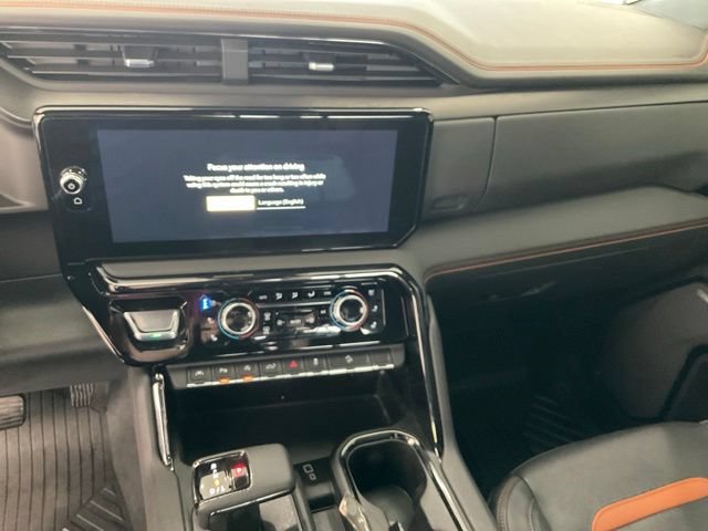 Used 2023 GMC Sierra 1500 AT4 w/ Technology Package AWD/4WD image 14