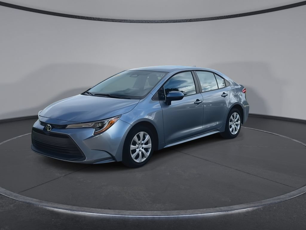 Used 2023 Toyota Corolla LE FWD image 4
