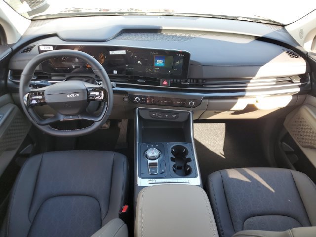 New 2027 Kia Carnival LXS FWD image 11