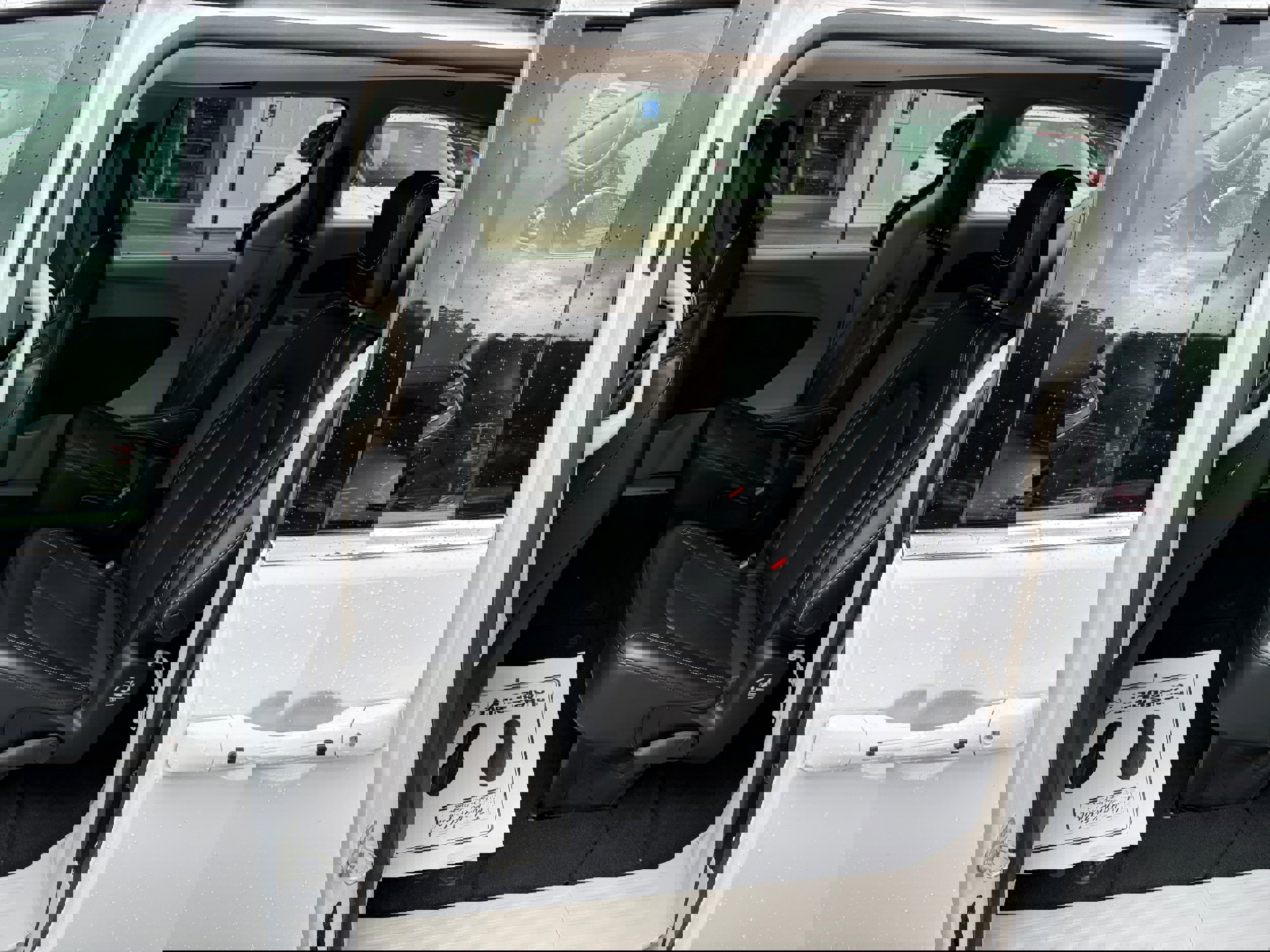 Used 2023 Chrysler Pacifica Touring-L image 12