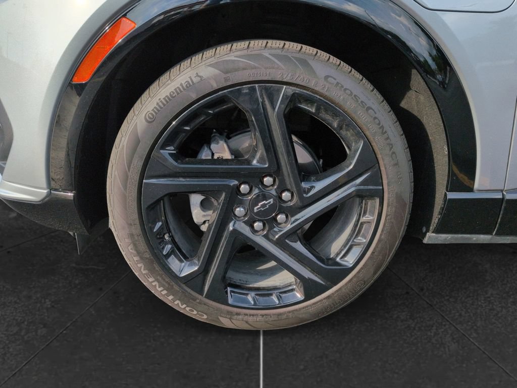 Used 2024 Chevrolet Equinox EV RS FWD image 12