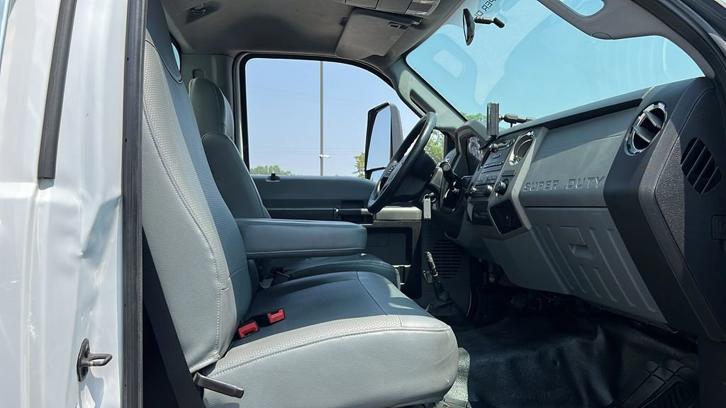 Used 2017 Ford F650 2WD Regular Cab Super Duty image 26
