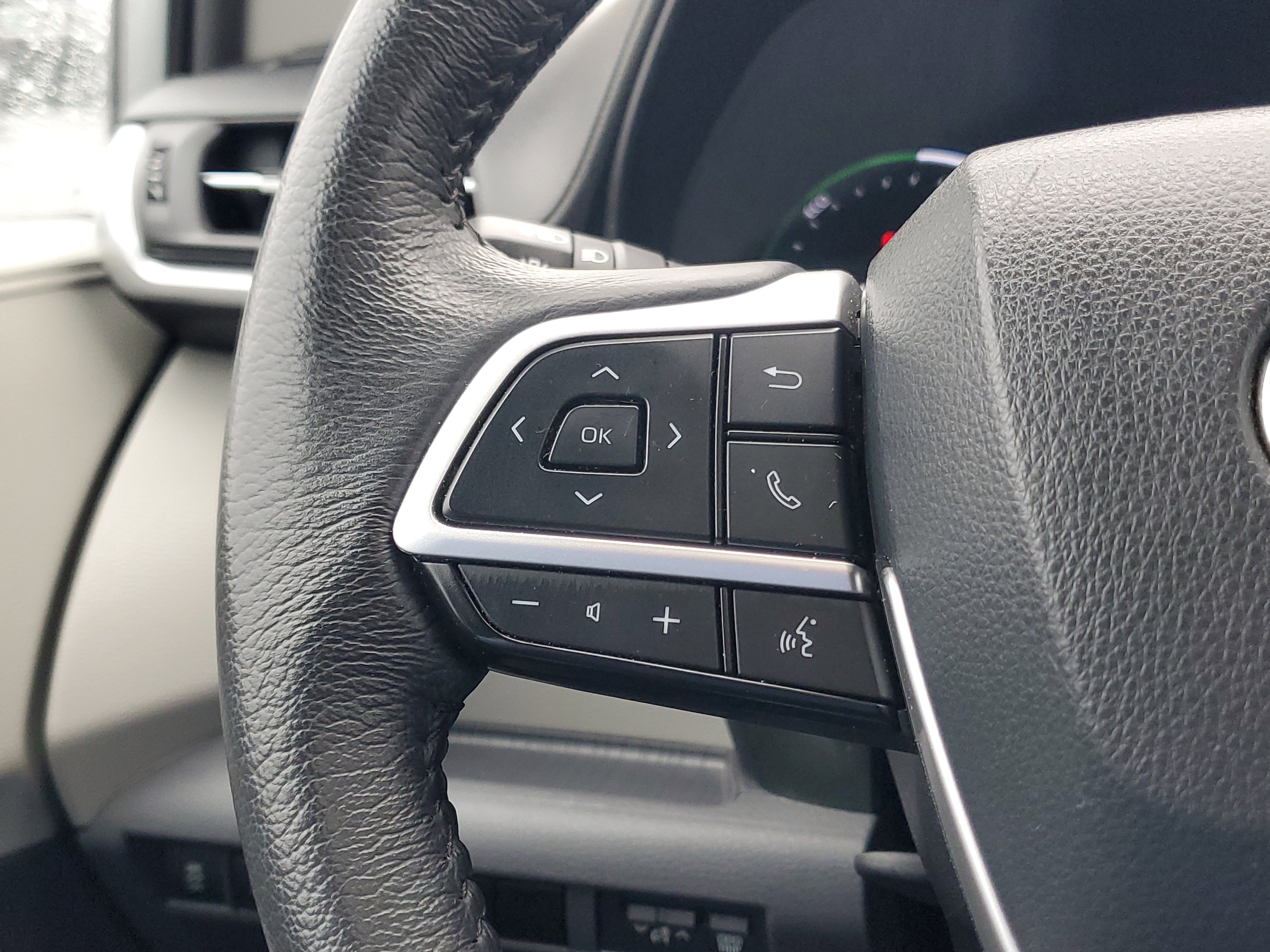 Certified 2024 Toyota Sienna XLE image 23