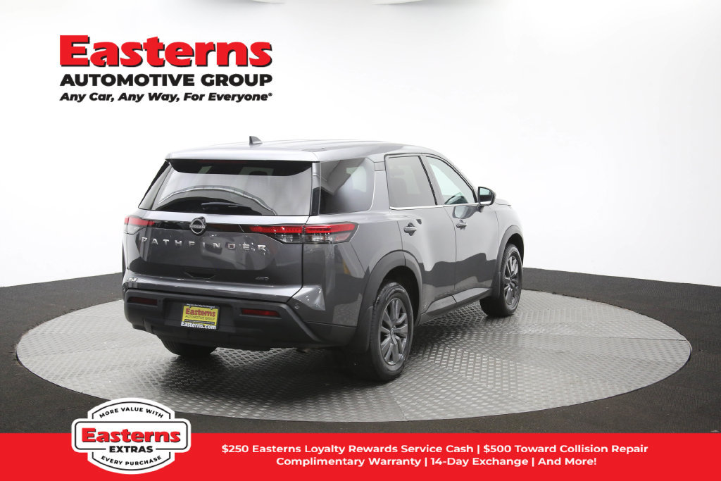 Used 2024 Nissan Pathfinder S AWD/4WD image 44
