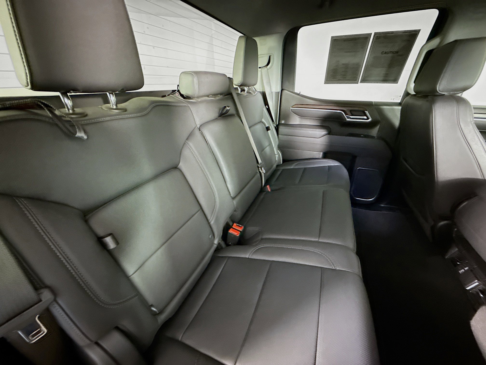 Used 2025 GMC Sierra 1500 SLT image 34