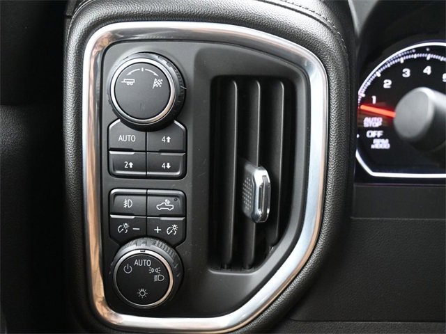 Used 2019 Chevrolet Silverado 1500 RST image 26