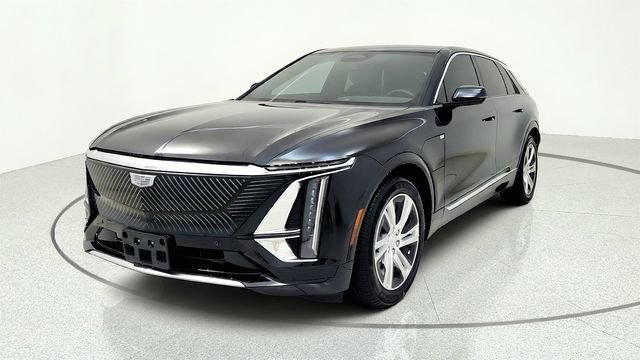 Used 2024 Cadillac Lyriq Tech AWD/4WD image 3