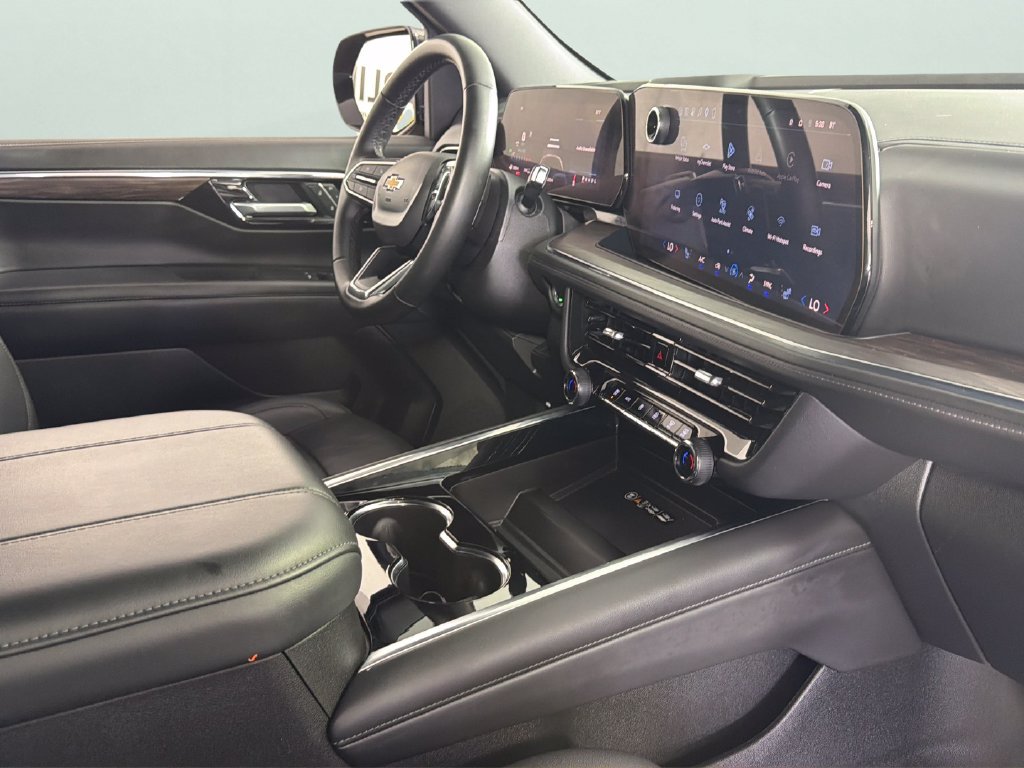 Certified 2025 Chevrolet Suburban LT AWD/4WD image 37