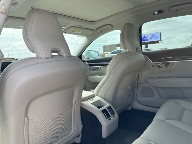Used 2020 Volvo S90 T6 Momentum w/ Protection Package Premier image 11