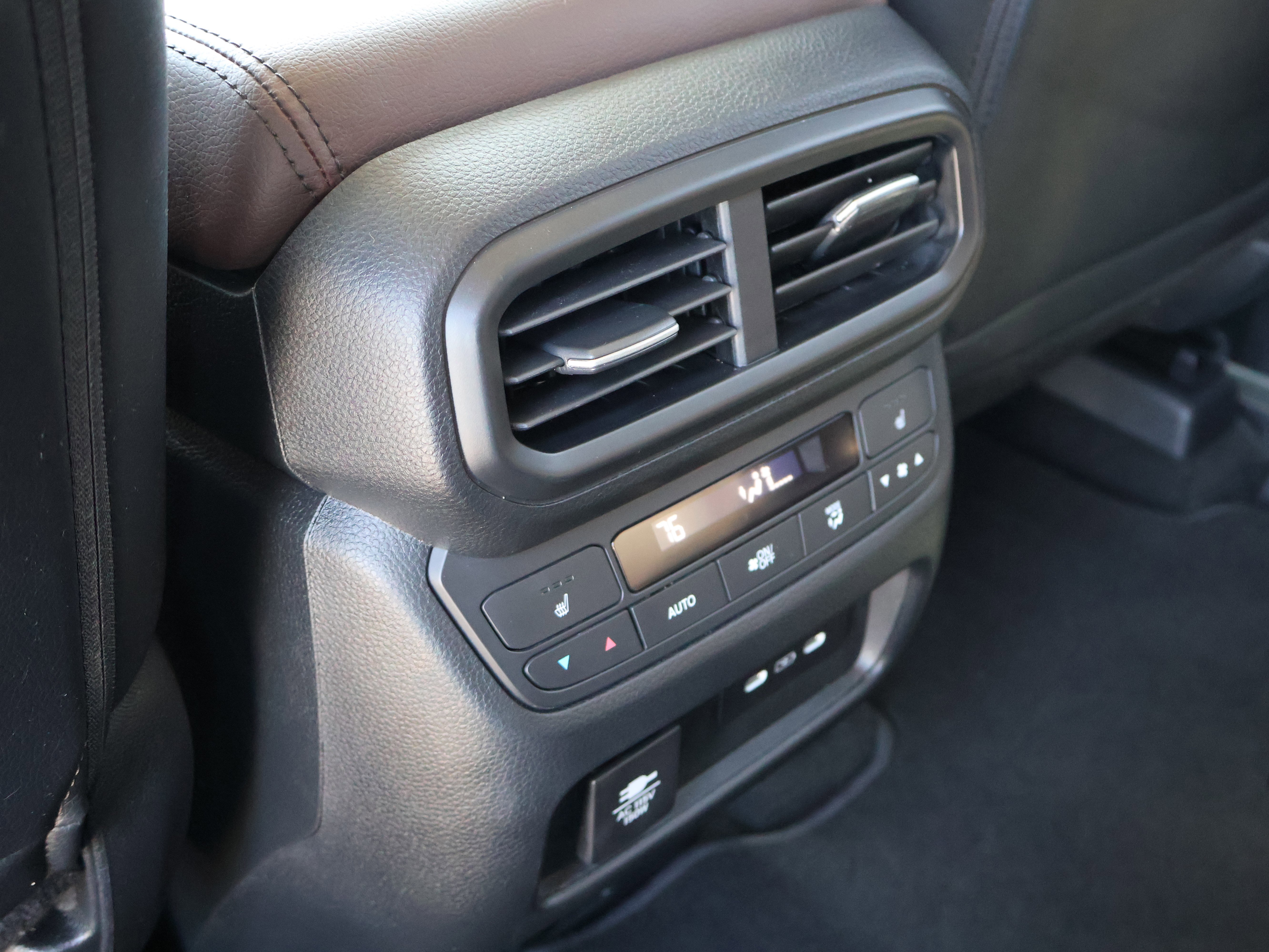 Used 2025 Honda Pilot Elite image 20