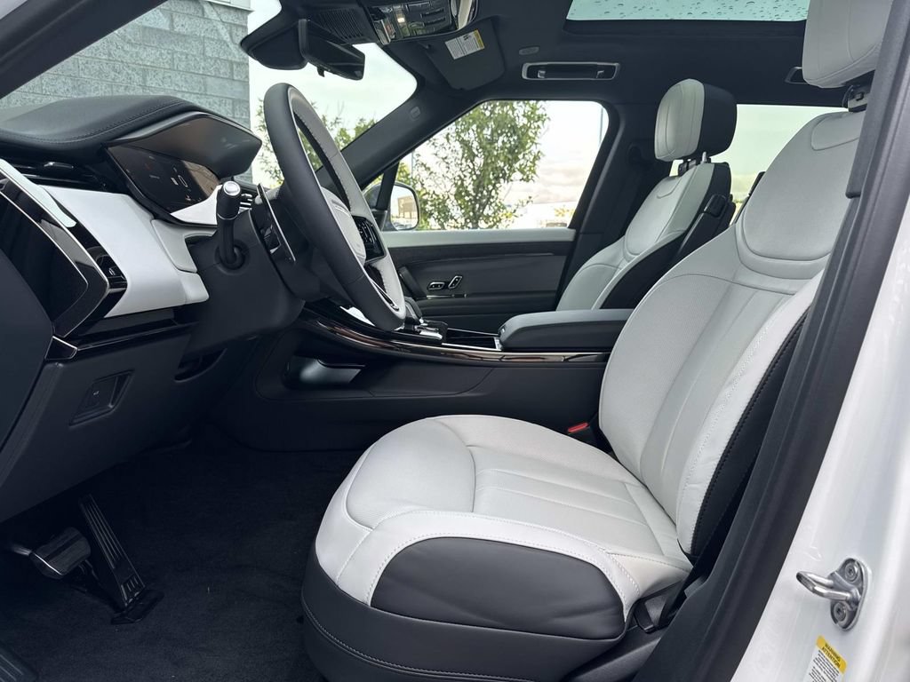New 2026 Land Rover Range Rover Sport Dynamic SE AWD/4WD image 21