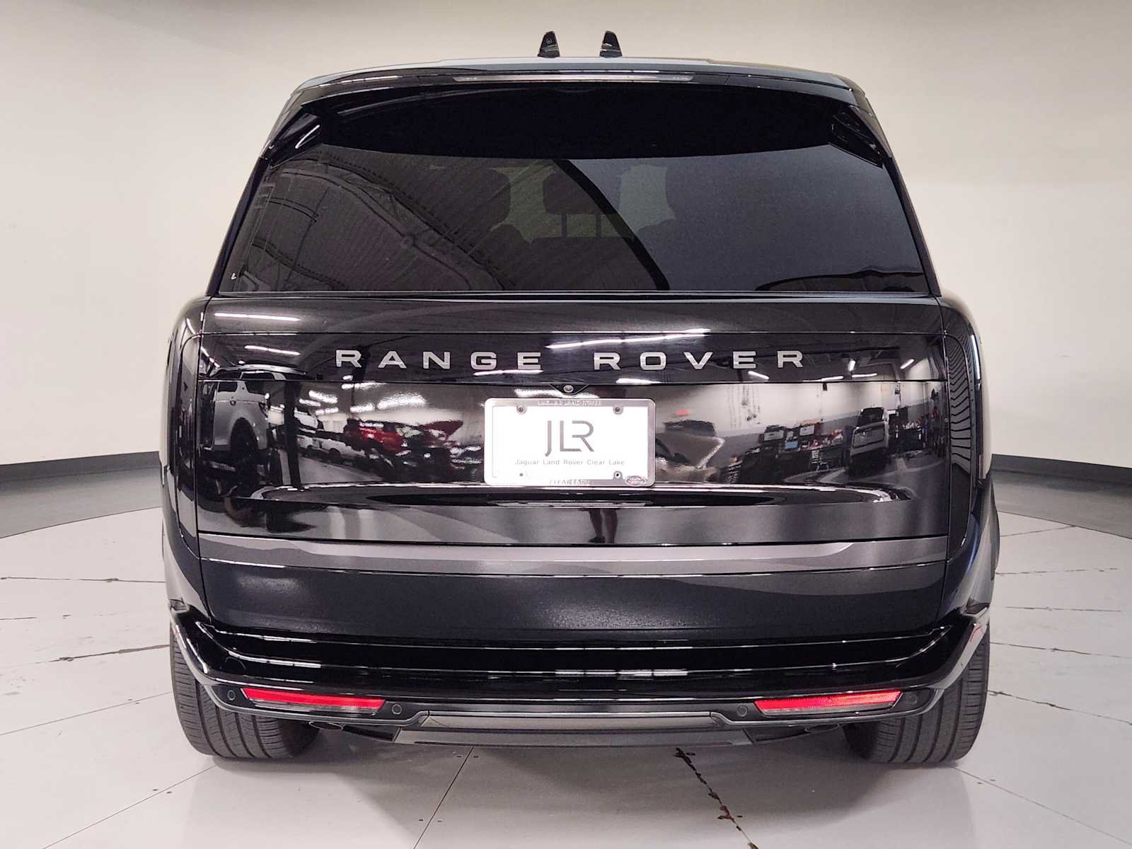 Used 2025 Land Rover Range Rover Long Wheelbase Autobiography AWD/4WD image 19