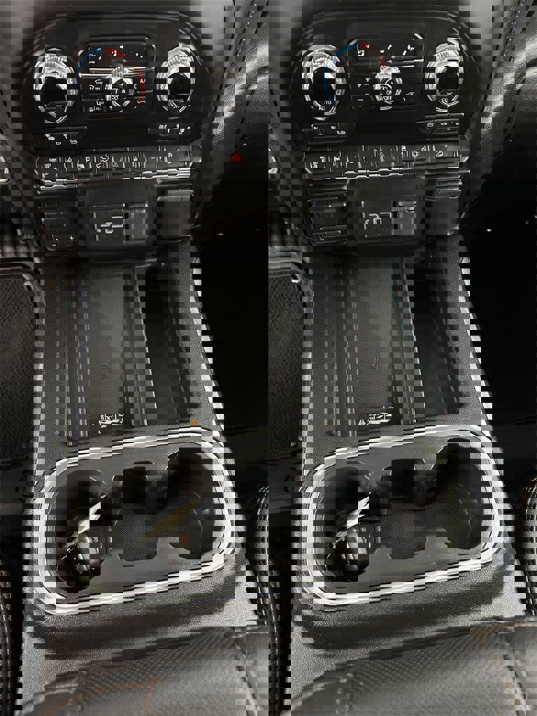 Used 2021 GMC Sierra 2500 AT4 w/ AT4 Premium Plus Package image 19