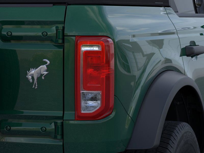 New 2025 Ford Bronco 4-Door image 23