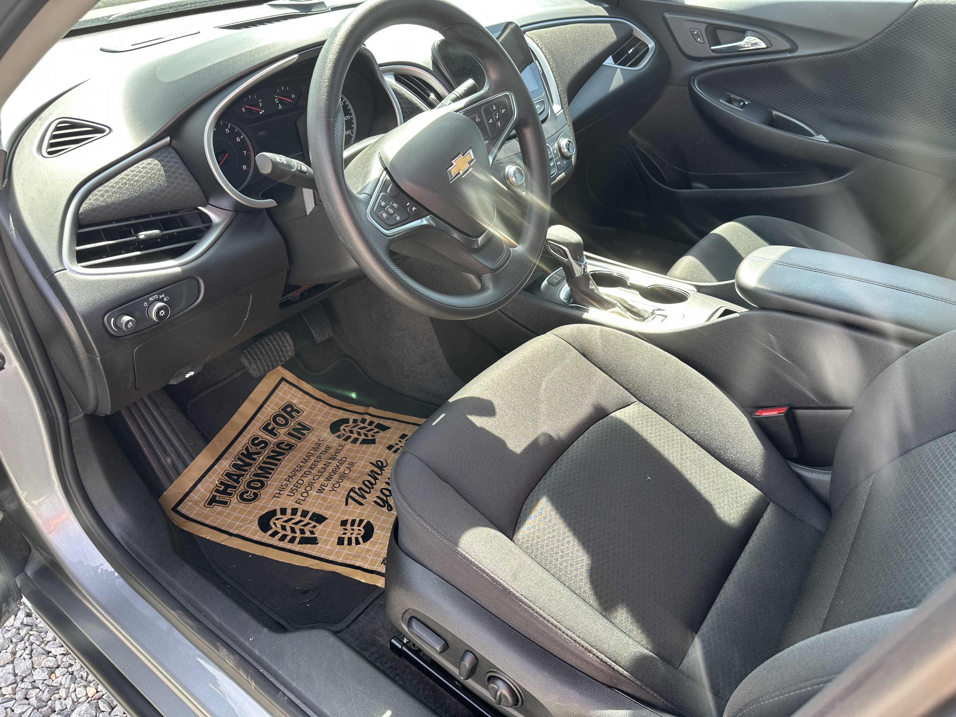 Used 2025 Chevrolet Malibu LT FWD image 8