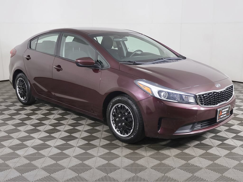 Used 2018 Kia Forte LX FWD image 2