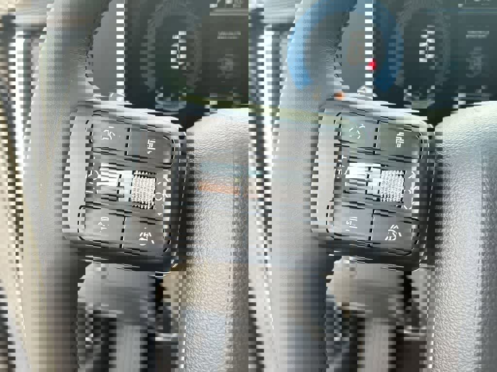 New 2025 Hyundai Santa Fe SE image 24