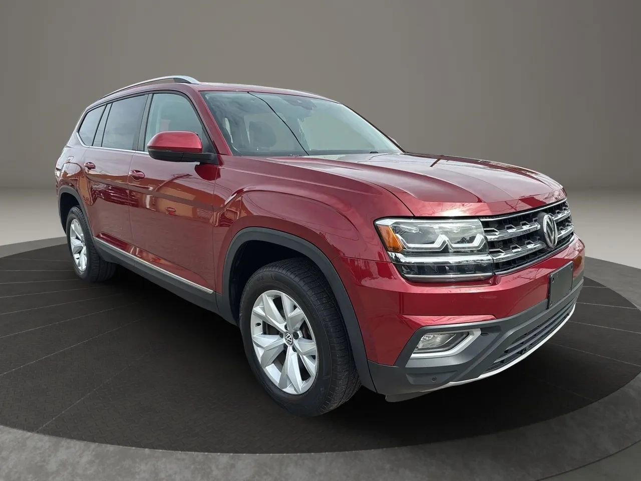 Used 2018 Volkswagen Atlas SEL image 3