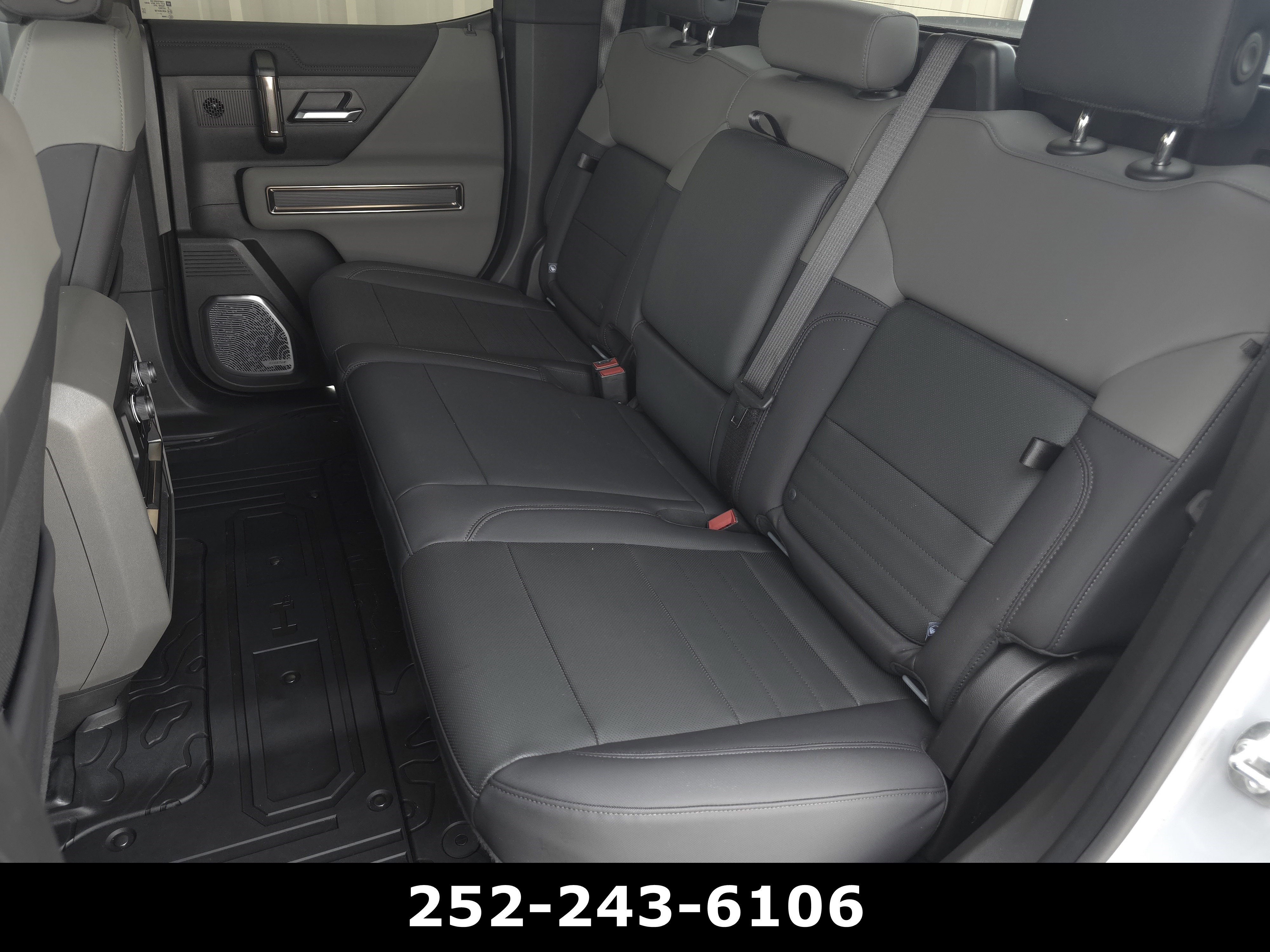 Used 2025 GMC Hummer EV 3X AWD/4WD image 37