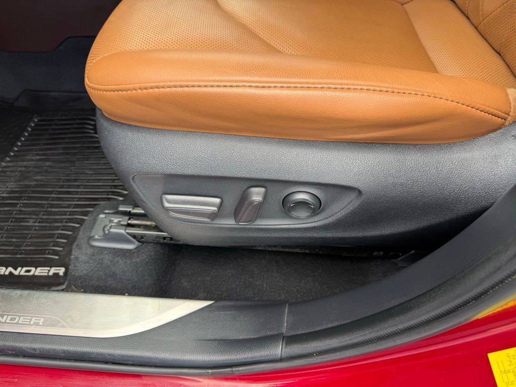 Used 2021 Toyota Highlander Platinum image 11