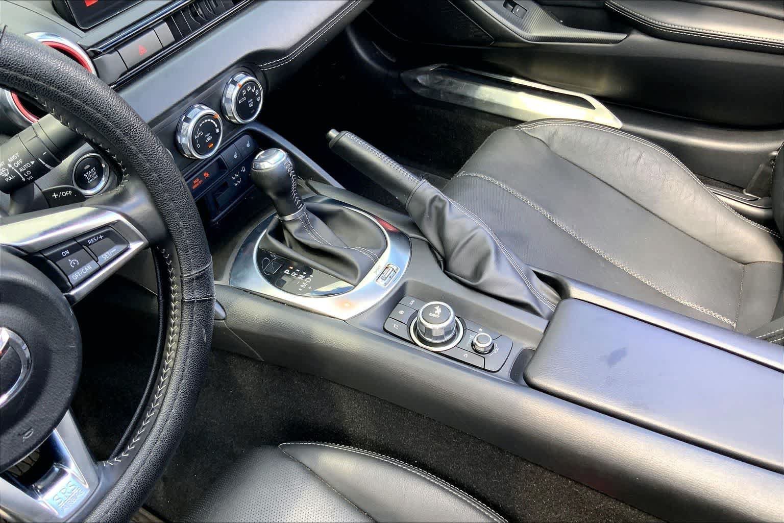 Used 2023 MAZDA MX-5 Miata Grand Touring w/ Weather Package RWD image 15