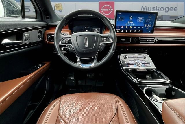 Used 2021 Lincoln Nautilus Reserve w/ Class II Trailer Tow Package image 8