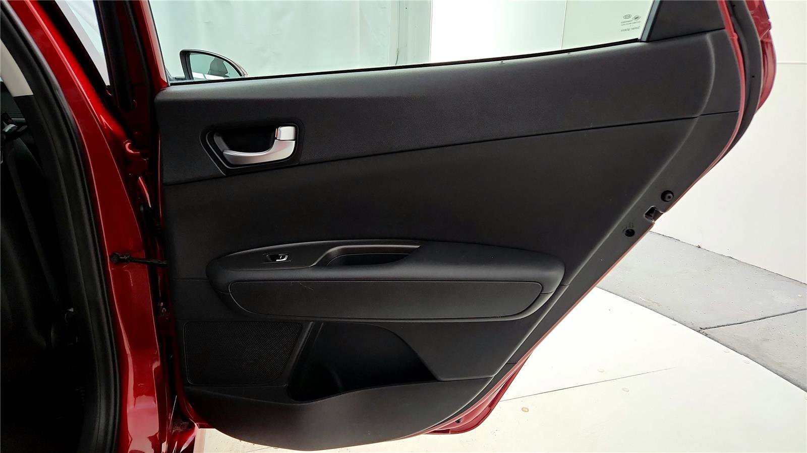 Used 2018 Kia Optima S image 19