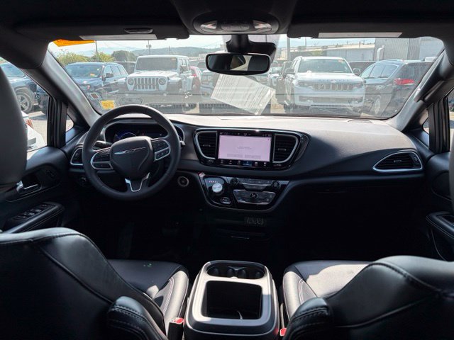 Used 2025 Chrysler Pacifica Select FWD image 22